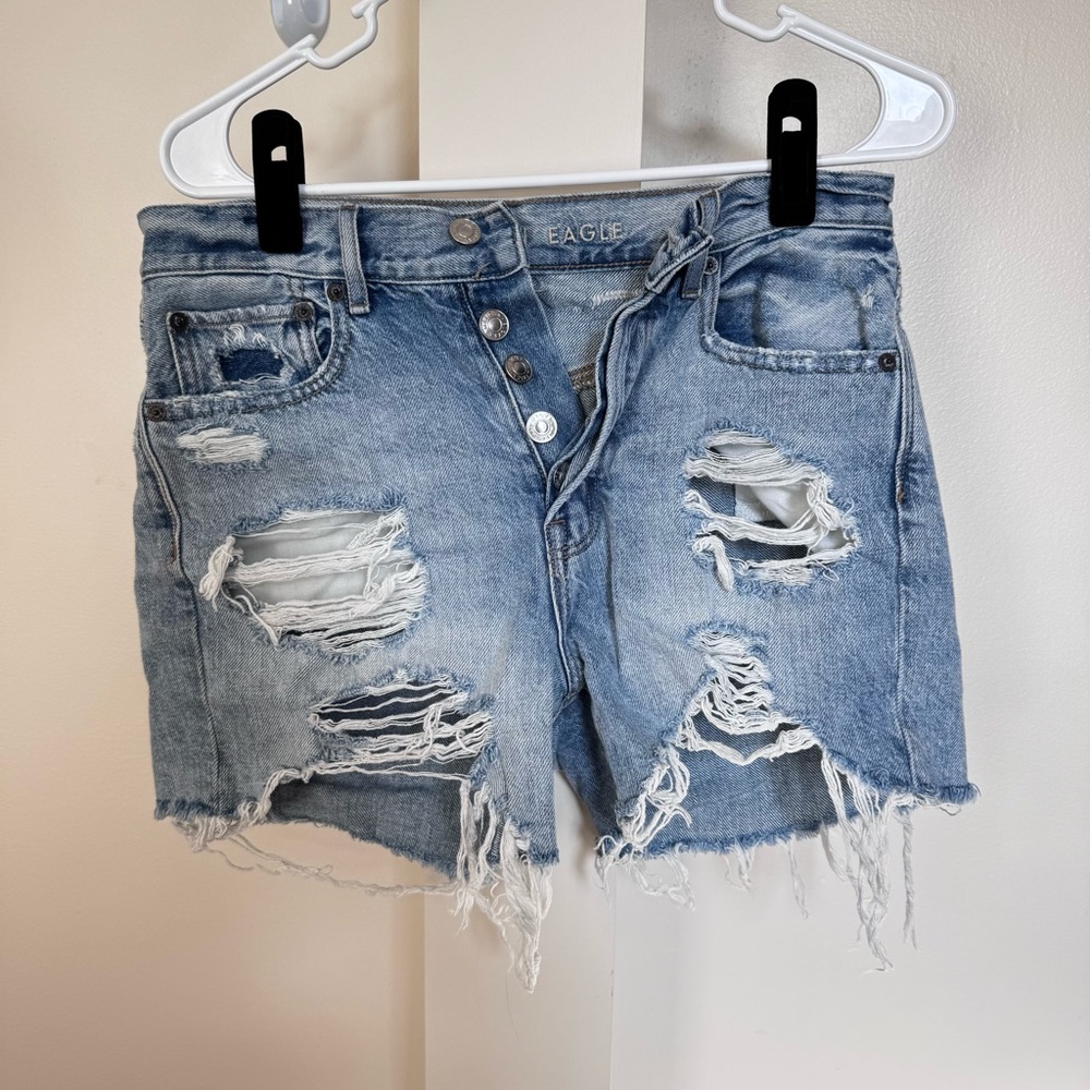 American Eagle 90s Boyfriend Shorts